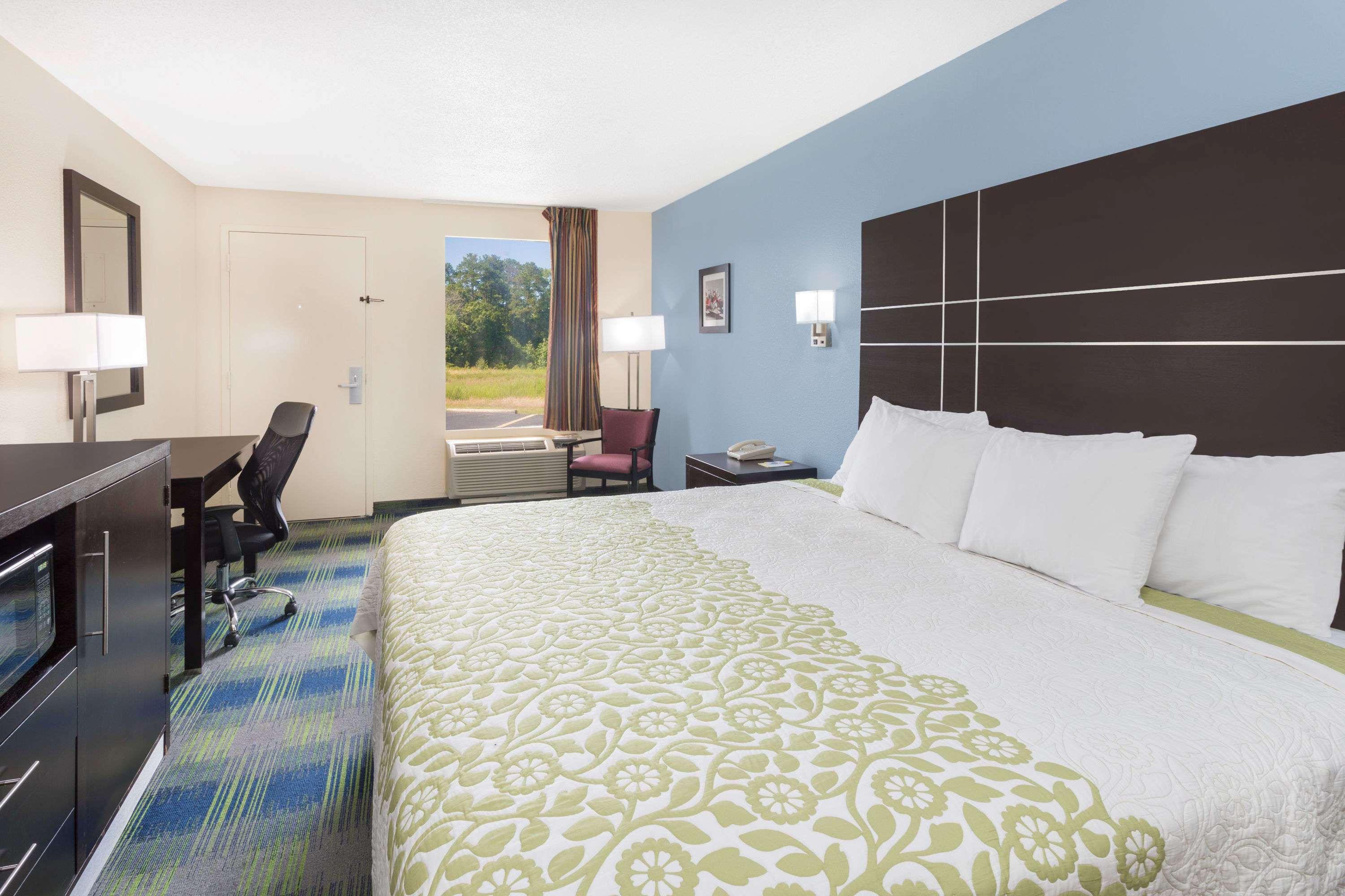 Days Inn By Wyndham Newberry South Carolina Екстер'єр фото