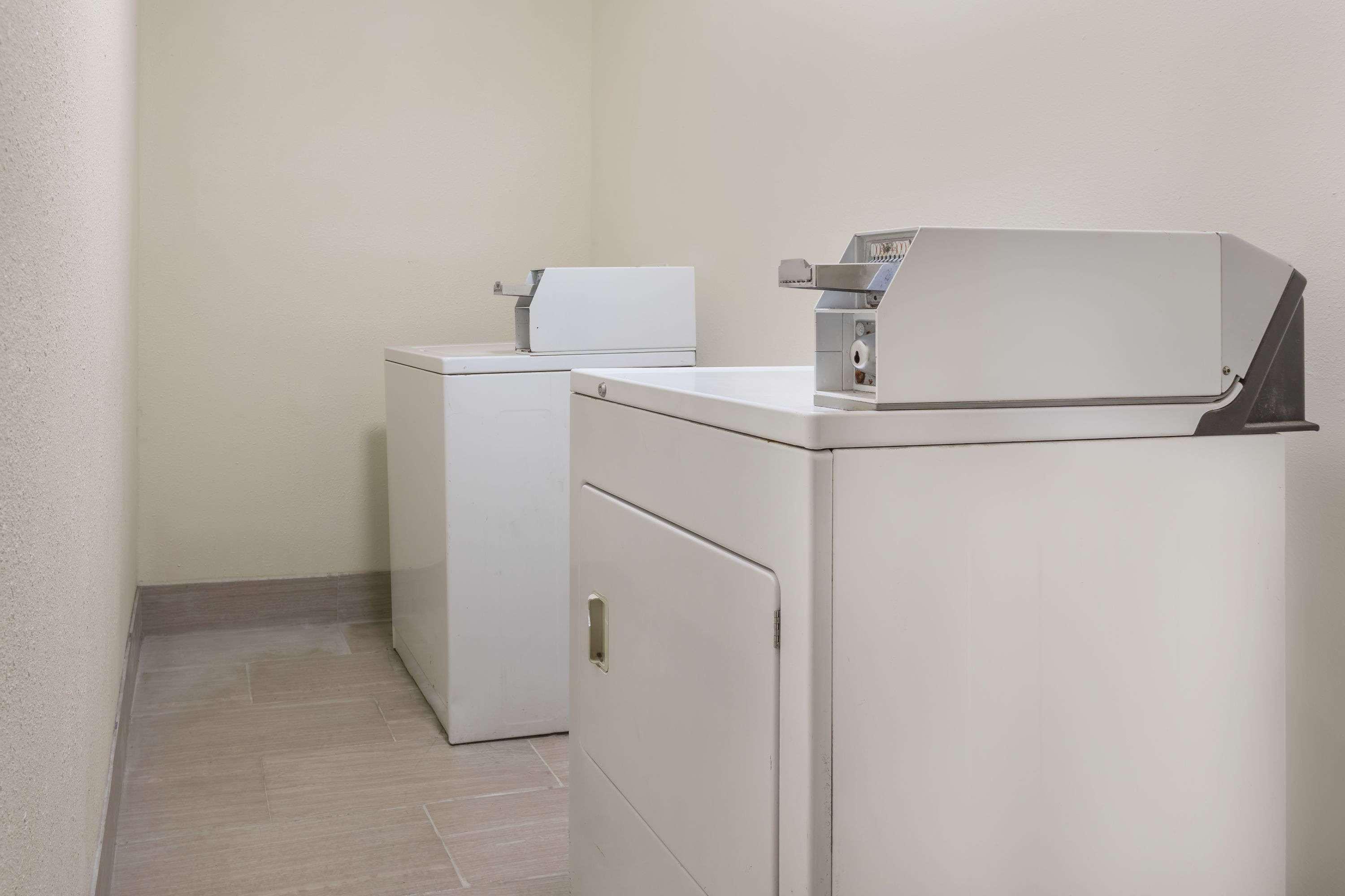 Days Inn By Wyndham Newberry South Carolina Екстер'єр фото